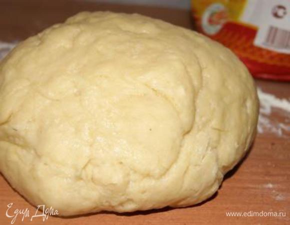 Из теста сформировать шар, оставить при комнатной температуре на час.