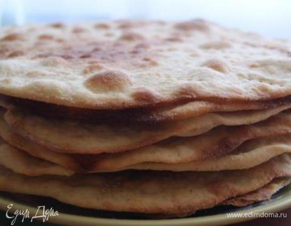 Испечь коржи при температуре 180 гр., по 5-8 минут каждый.