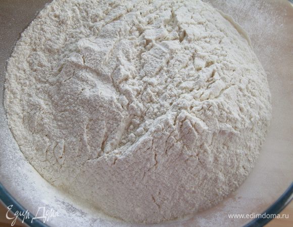 Муку просеять.