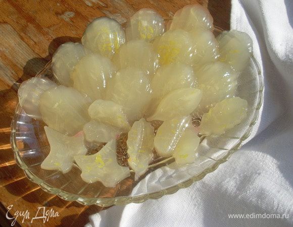 Как видно на фото, у меня опять мои любимые формочки "мадленки", которые видимо у меня для всего - судьба у них такая - самые удобные.