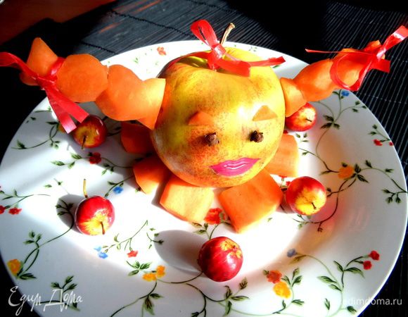 А это девочка-яблочко с морковными косичками, которую  придумала для фото-конкурса...