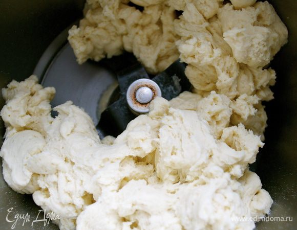 Тесто получается очень мягкое и эластичное! 