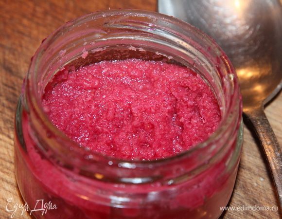 Теперь добавляем 2 столовые ложки готового хрена.