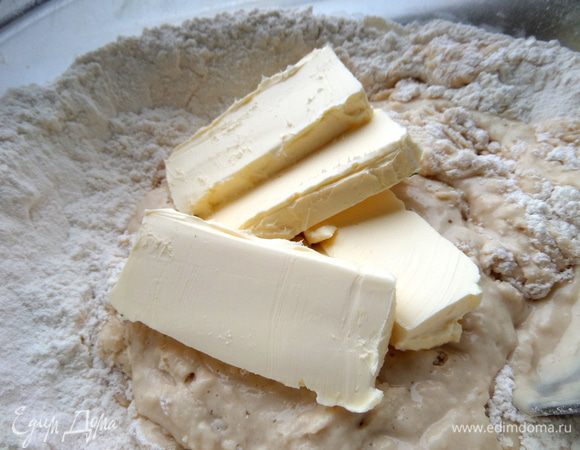 Масло добавляем размягчённое.