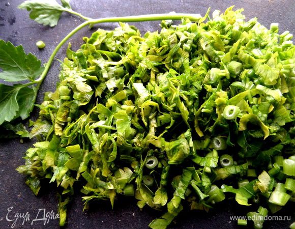 Петрушку порубить.