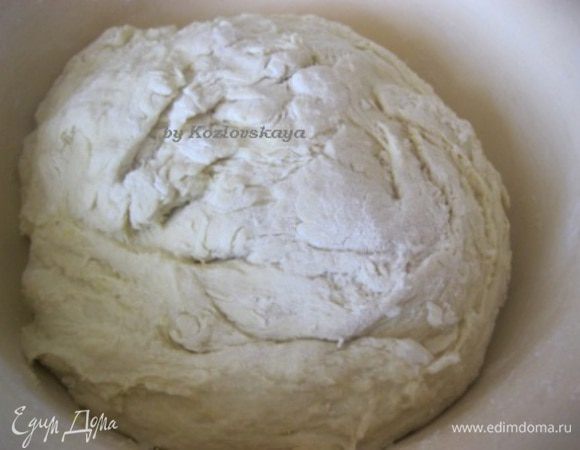 Тесто убираем в теплое место, на два часа.