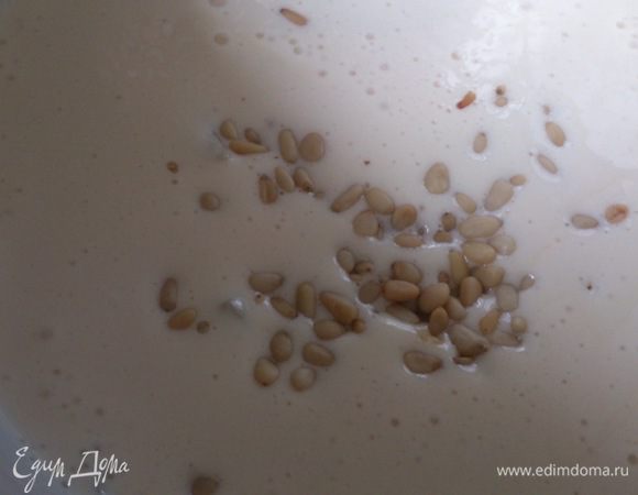 Добавить орехи.