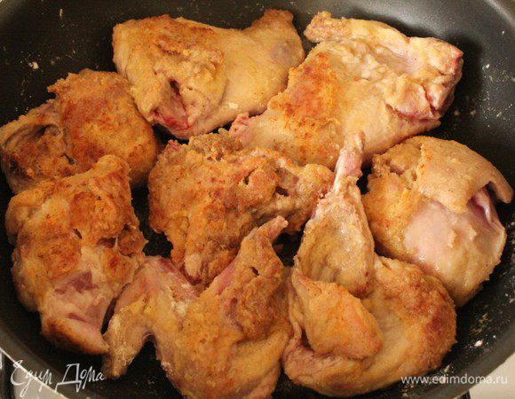 С двух сторон.