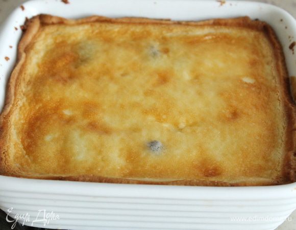 Охладить тарт и только потом разрезать на порционные кусочки...