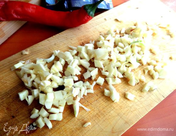 Чеснока смело берите много!