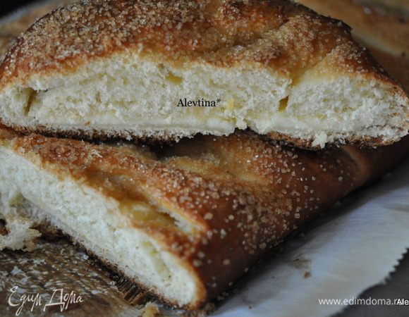 Дадим остыть и подаем к столу, разрезав на части. Приятного аппетита.
