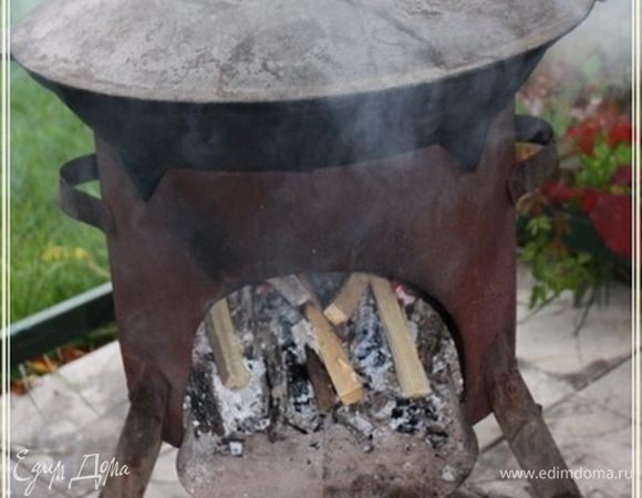 … огонь уменьшаем и … вот и крышка на место вернулась.