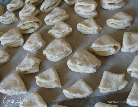 Выпекаем около 20 мин при 180 гр до золотистой корочки.