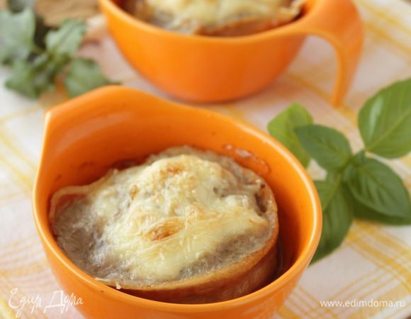 Поставить форму с мясными кексами в нагретую до ~180-200°C духовку и запекать ~30-40 минут.
