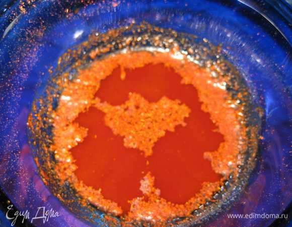 Шафран толчем в ступке и заливаем 2 ст. ложками коньяка. должно настоятся.