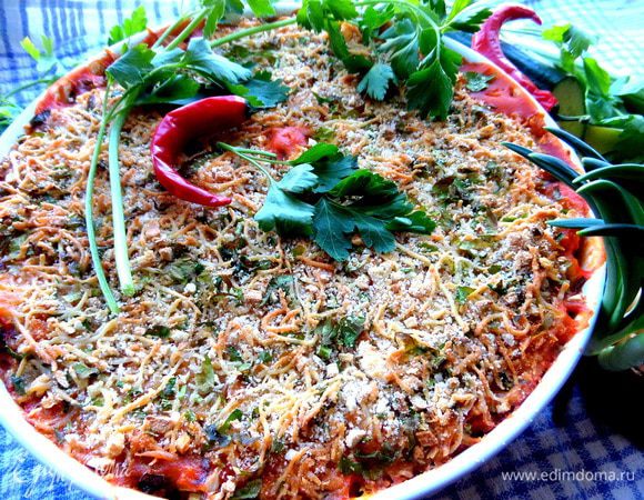 Украшаем свежей зеленью.