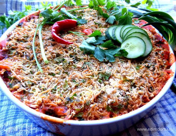 Я прямо в форме ставила в центре стола.