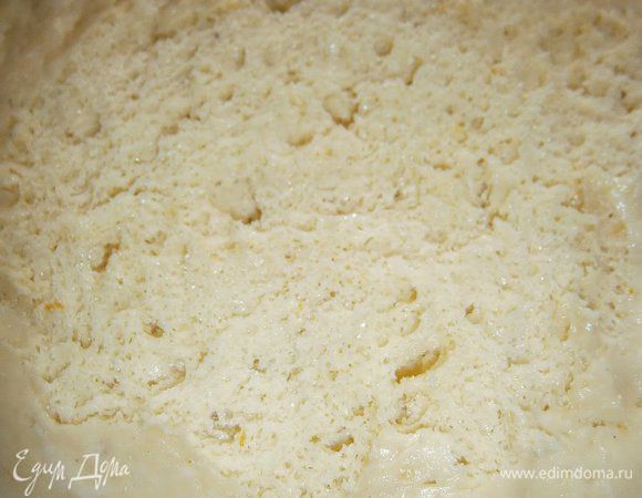 За ночь в холодильнике тесто очень сильно выросло!