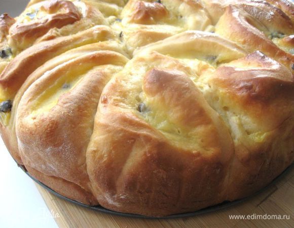 Когда булочки остынут, можно украсить их  сахарной глазурью.
