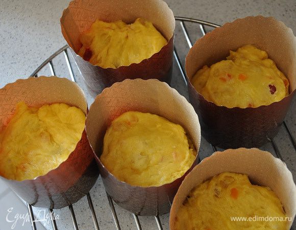 Обмять тесто, разложить по формам примерно на половину высоты. Поставить подходить почти на всю высоту. Поставить в духовку при 180 гр на 40-50 минут.