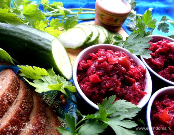 Я подавала со свежим огурцом и зеленью.