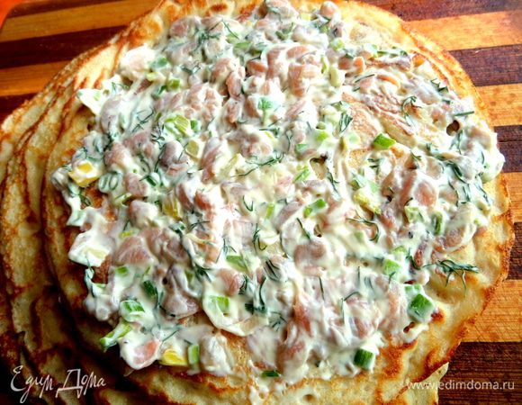 Размазываем тонко начинку.