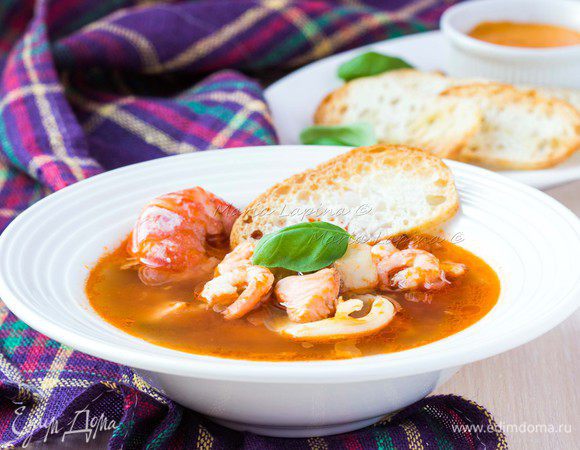 Украшаем листиками базилика. Приятного аппетита!