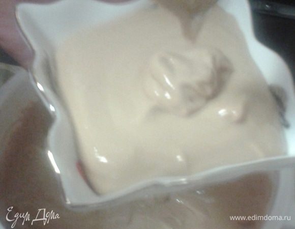 Получившуюся массу переложить в форму (или формы) и поставить в холодильник на 2-3 часа (лучше на ночь) для застывания. 