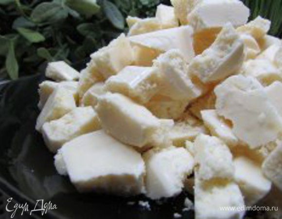 Шоколад наломать крупными кусочками.