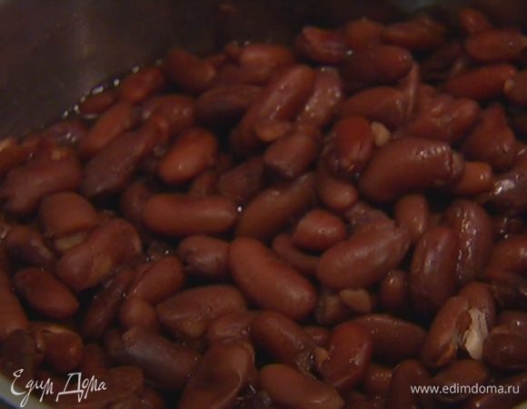 Фасоль отварить согласно инструкции на упаковке.
