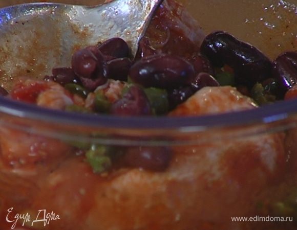Добавить оливки и еще раз перемешать.