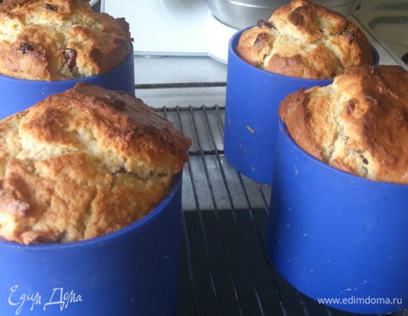 Выставить на решетку и через 5-10 минут вынуть из формы.