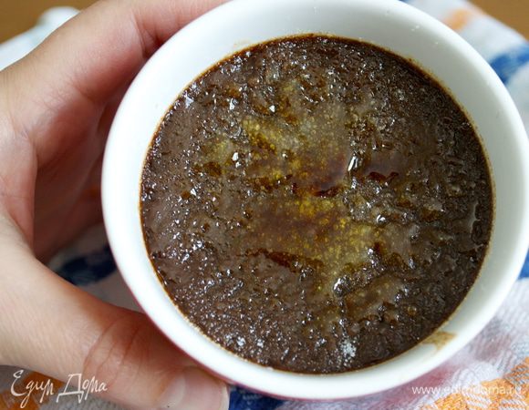 Дать застыть и превратиться в карамельную корочку.