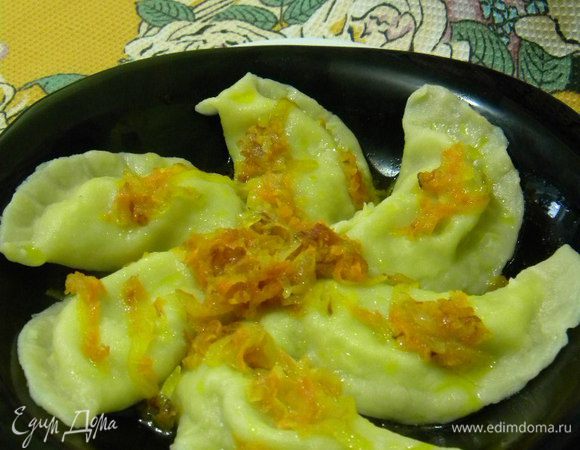 Варим 10 мин,сверху поливаем нашей подливкой.