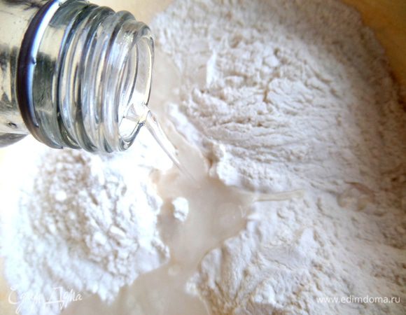 Добавить водку.