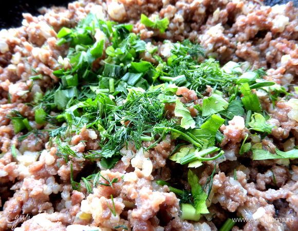 Выключив,добавим зелень.