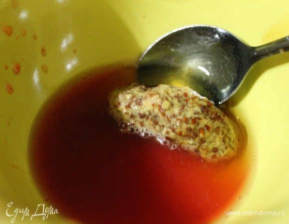 Смешать все для соуса.