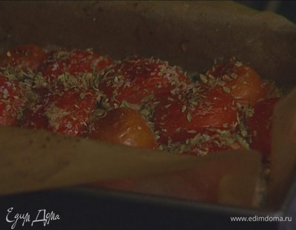 Запекать в разогретой духовке 45−50 минут.