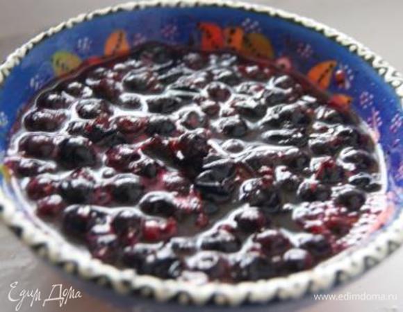 Добавить сок лимона и мед, потушить 3 минуты, снять с огня.