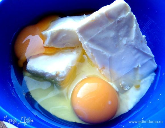 Добавить парочку крупных яиц.