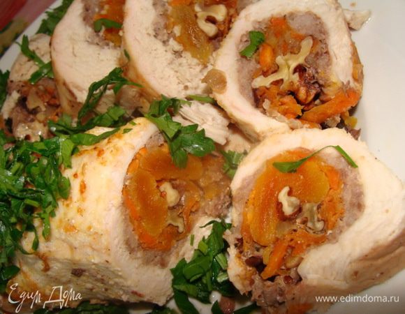 Подаем к столу, можно в горячем или в холодном виде.