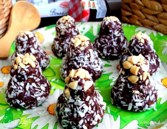 Конфеты пока мягкие,но после холодильника застынут и будут совсем похожи на конфеты по виду и текстуре!