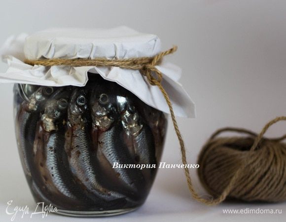 Разложить по банкам и хранить в холодильнике. 