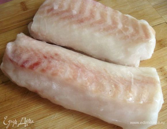 Взять свежезамороженный лойн (спинку) трески.  