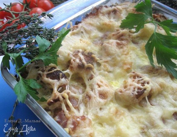 Сервировать каперсами, тимьяном и оливками. Отдельно подать разрезанный  на четвертушки лимон.
