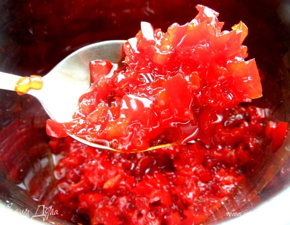 И только перед выключением я порадовалась единой однородной массе,похожей на конфитюр. Кожица тоже не ощущалась и стала мягкой!