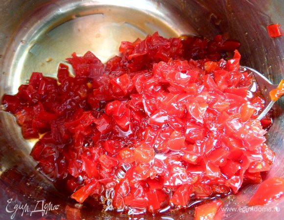 Здесь видно,что перцы впитали весь сироп и приняли однородную текстуру.