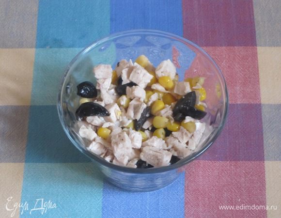 Перемешать и разложить по 3 формочкам, смазанным маслом.