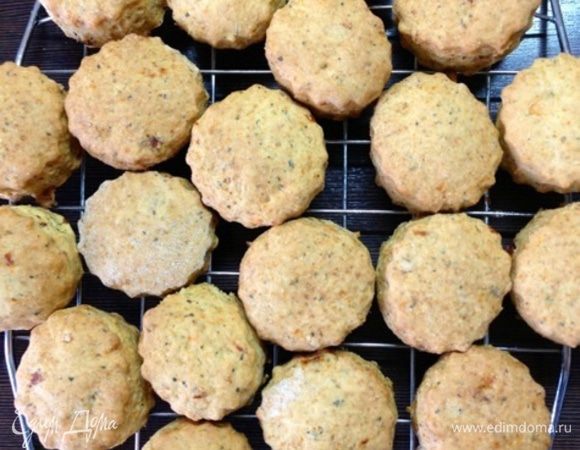 Достаем, остужаем на решетке и готово!!!