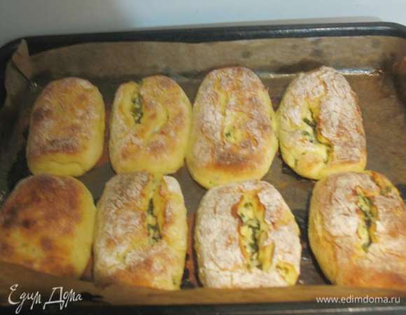 Так же вкусно выходит если запекать в духовке. У меня они потрескались, но вкус не пострадал и нам так больше понравилось.